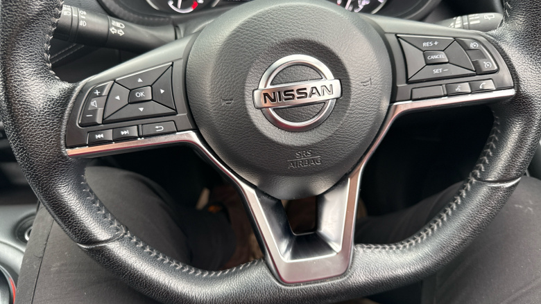 Nissan Juke 1.0 DiG-T N-Connecta 5dr Petrol Hatchback
